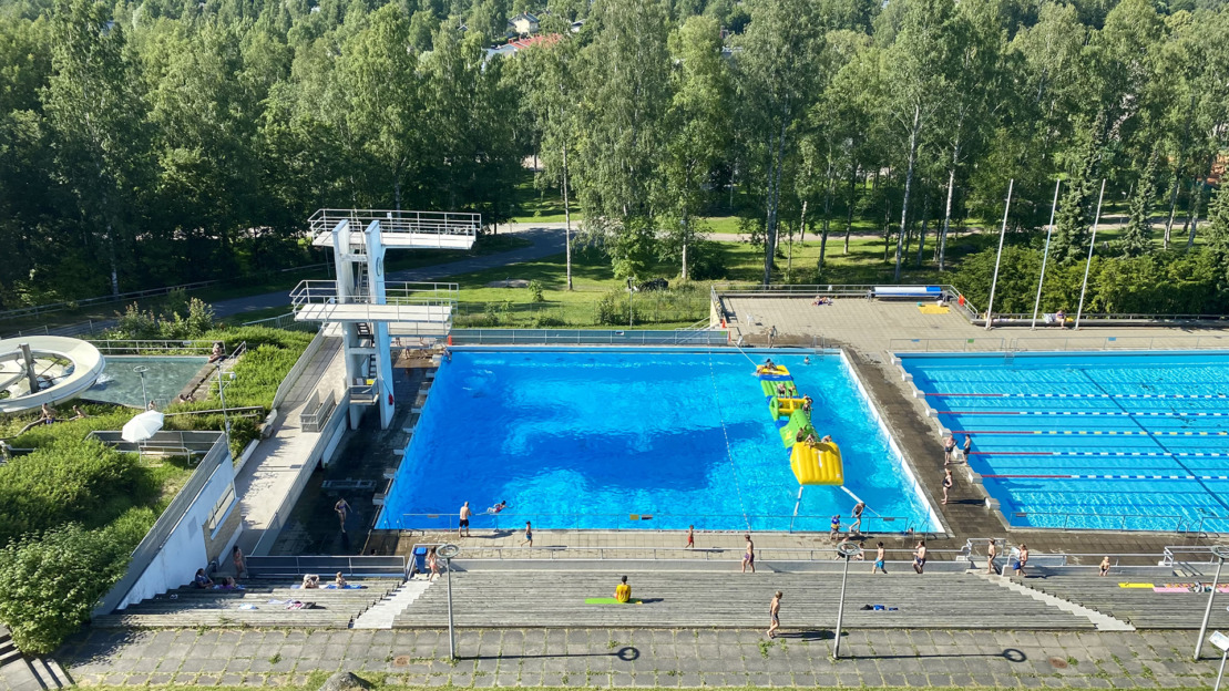 Riihimäen maauimala, kuva otettu ylhäältä päin.